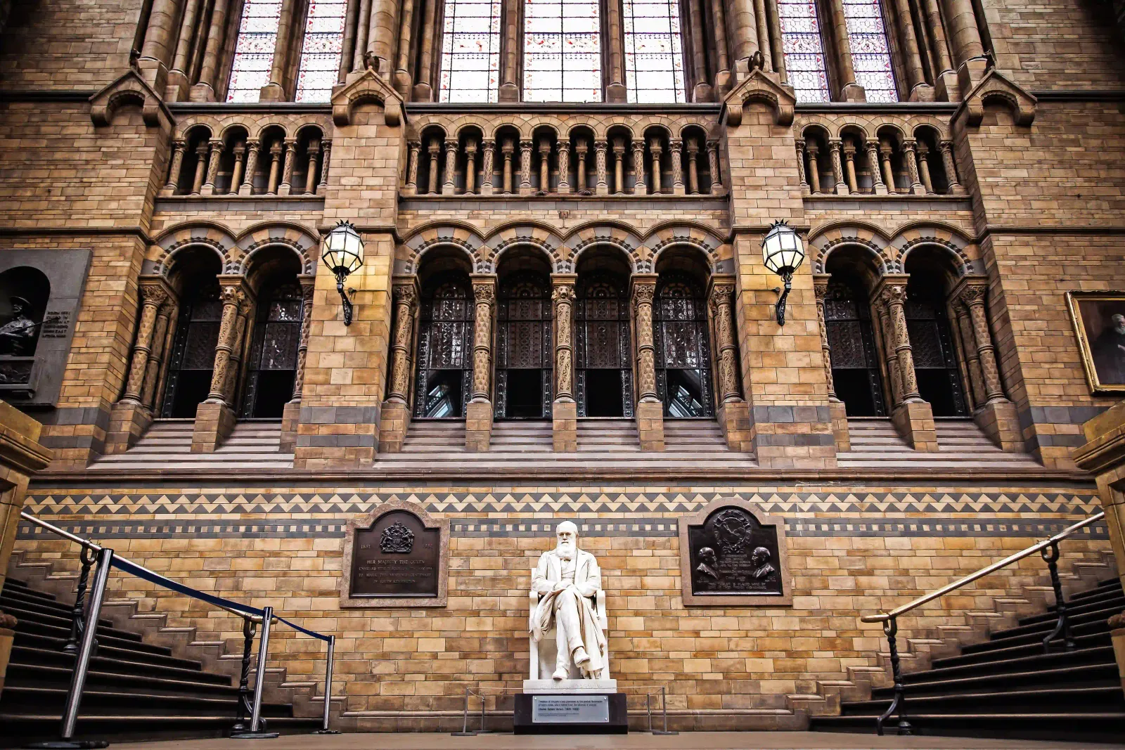 The Charles Darwin statue at the entrance to the natural history museum in london.
